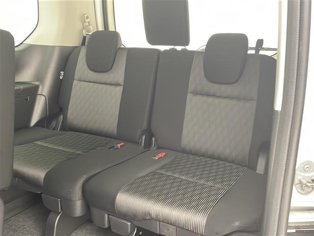 【　サードシート　】３列目のシートも広々していて居住性が高くなっています♪ファミリープランの方にもぴったりです♪