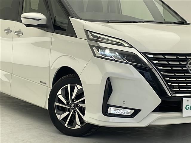 【　電動格納ミラー　】ドライバーの目線に合わせ、ミラーの上下左右調整が可能です♪