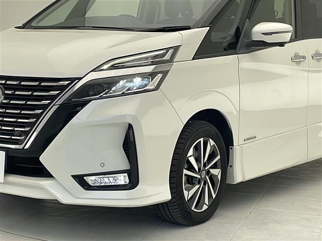 【　電動格納ミラー　】ドライバーの目線に合わせ、ミラーの上下左右調整が可能です♪