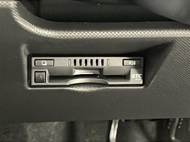 ライズ Ｚ　ＥＴＣ　クルーズコントロール　ＬＥＤヘッドライト　スマートキー　プッシュスタート　シートヒーター　純正アルミホイール　オートライト　ブラインドスポットモニター　電動パーキングブレーキ　オートエアコン（3枚目）