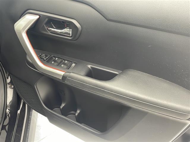 ライズ Ｚ　ＥＴＣ　クルーズコントロール　ＬＥＤヘッドライト　スマートキー　プッシュスタート　シートヒーター　純正アルミホイール　オートライト　ブラインドスポットモニター　電動パーキングブレーキ　オートエアコン（11枚目）
