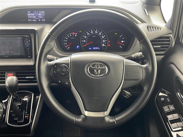 ヴォクシー ＺＳ　煌ＩＩＩ　禁煙車　社外ナビ　ＣＤ　ＤＶＤ　Ｂｌｕｅｔｏｏｔｈ　フルセグＴＶ　トヨタセーフティセンス　両側パワースライドドア　フリップダウンモニター　クルーズコントロール　シートカバー　ＥＴＣ　ＬＥＤヘッドライト（7枚目）