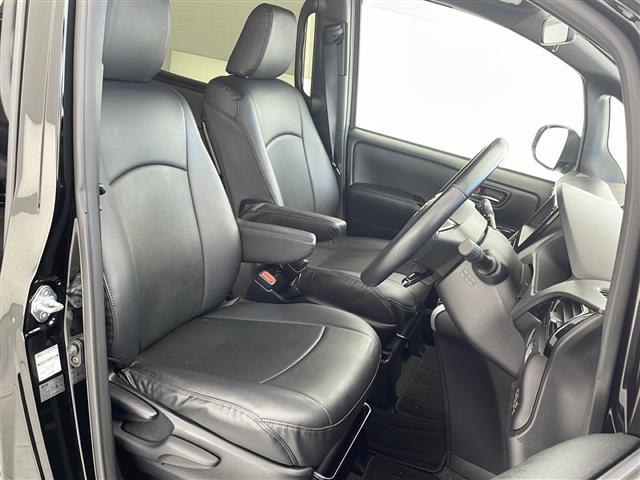 ヴォクシー ＺＳ　煌ＩＩＩ　禁煙車　社外ナビ　ＣＤ　ＤＶＤ　Ｂｌｕｅｔｏｏｔｈ　フルセグＴＶ　トヨタセーフティセンス　両側パワースライドドア　フリップダウンモニター　クルーズコントロール　シートカバー　ＥＴＣ　ＬＥＤヘッドライト（19枚目）
