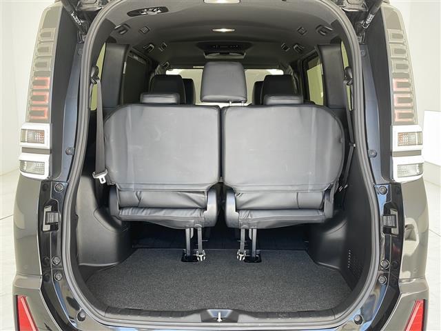 ヴォクシー ＺＳ　煌ＩＩＩ　禁煙車　社外ナビ　ＣＤ　ＤＶＤ　Ｂｌｕｅｔｏｏｔｈ　フルセグＴＶ　トヨタセーフティセンス　両側パワースライドドア　フリップダウンモニター　クルーズコントロール　シートカバー　ＥＴＣ　ＬＥＤヘッドライト（24枚目）