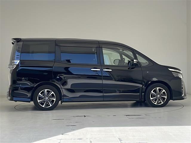 ヴォクシー ＺＳ　煌ＩＩＩ　禁煙車　社外ナビ　ＣＤ　ＤＶＤ　Ｂｌｕｅｔｏｏｔｈ　フルセグＴＶ　トヨタセーフティセンス　両側パワースライドドア　フリップダウンモニター　クルーズコントロール　シートカバー　ＥＴＣ　ＬＥＤヘッドライト（36枚目）
