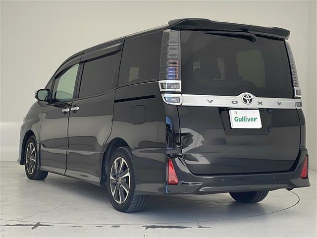 ヴォクシー ＺＳ　煌ＩＩＩ　禁煙車　社外ナビ　ＣＤ　ＤＶＤ　Ｂｌｕｅｔｏｏｔｈ　フルセグＴＶ　トヨタセーフティセンス　両側パワースライドドア　フリップダウンモニター　クルーズコントロール　シートカバー　ＥＴＣ　ＬＥＤヘッドライト（37枚目）