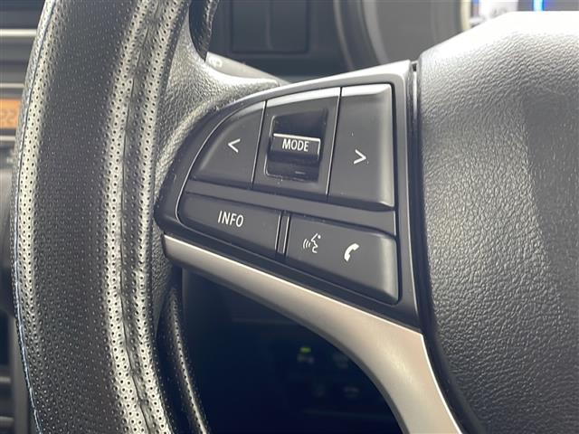 【ステアリングスイッチ】手元のボタンから、オーディオやナビなどの操作ができるので、よそ見をせずに安全に運転に集中できます！