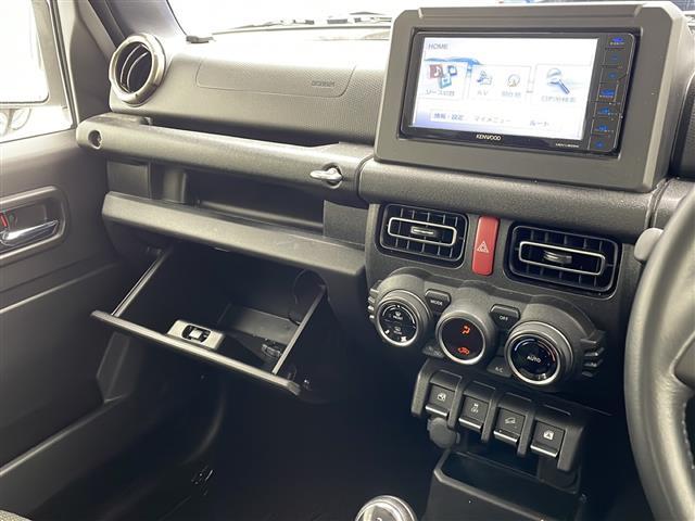 【　オートエアコン　】車内温度を感知して自動で温度調整をしてくれるのでいつでも快適な車内空間を創り上げます。