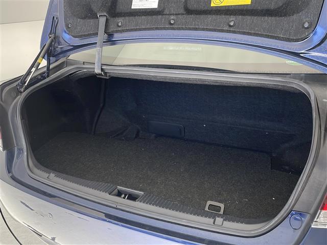 クラウンハイブリッド ロイヤルサルーンＧ　純正８インチナビ　フルセグＴＶ　Ｂｌｕｅｔｏｏｔｈ　ＣＤ　ＤＶＤ　全方位カメラ　ドライブレコーダー　ＥＴＣ　クルーズコントロール　スマートキー　ステアリングスイッチ　ＬＥＤヘッドライト　電動格納ミラー（26枚目）