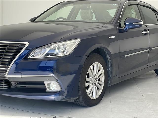 クラウンハイブリッド ロイヤルサルーンＧ　純正８インチナビ　フルセグＴＶ　Ｂｌｕｅｔｏｏｔｈ　ＣＤ　ＤＶＤ　全方位カメラ　ドライブレコーダー　ＥＴＣ　クルーズコントロール　スマートキー　ステアリングスイッチ　ＬＥＤヘッドライト　電動格納ミラー（30枚目）