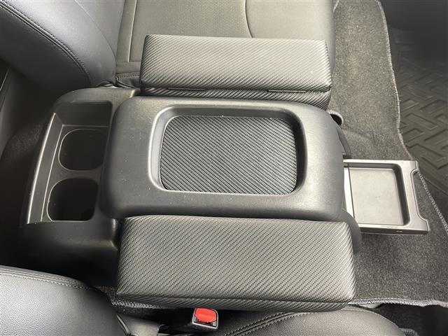 店舗にて現車の確認もいただけますので、お電話で在庫のご確認の上是非ご来店くださいませ！！！