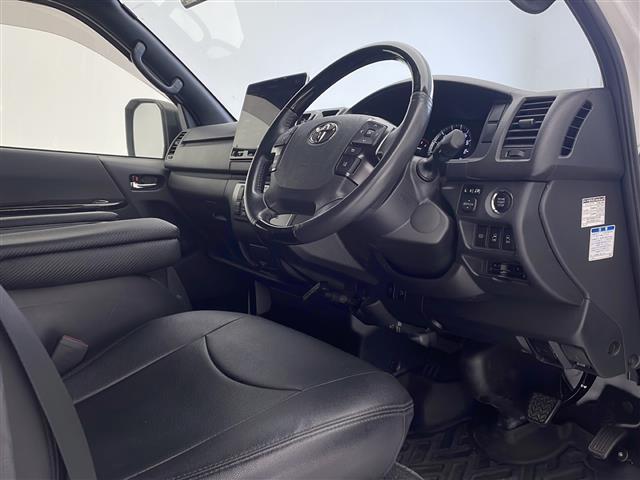 【　フロントシート　】使えるフロントシートで快適ドライブ。