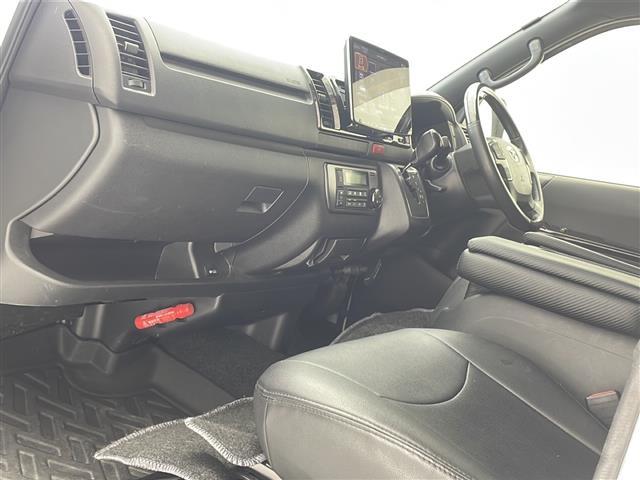 【　フロントシート　】使えるフロントシートで快適ドライブ。