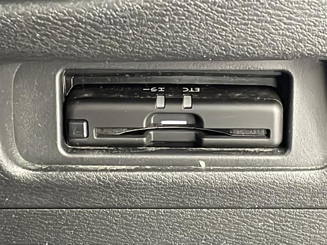 【　ＥＴＣ　】今やカーライフにおける重要性はナビにも匹敵するのではないでしょうか？セットアップを行うことで利用可能になります！