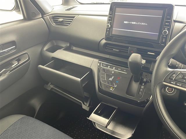 【　オートエアコン　】車内温度を感知して自動で温度調整をしてくれるのでいつでも快適な車内空間を創り上げます！