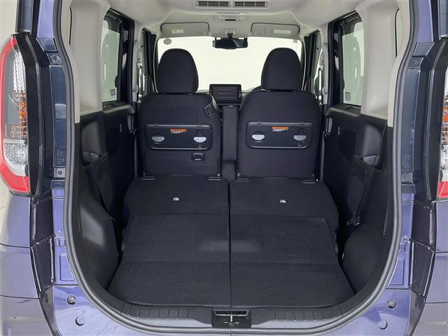 【ラゲッジスペース】リアシートを倒せばこの大容量！！ダンボールなどの大きい荷物も釣り具などの長尺物まで様々載せられそうです！！