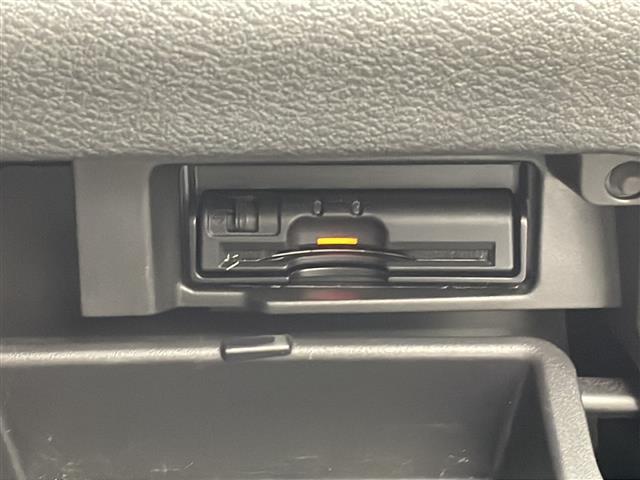 【　ＥＴＣ　】今やカーライフにおける重要性はナビにも匹敵するのではないでしょうか？セットアップを行うことで利用可能になります！