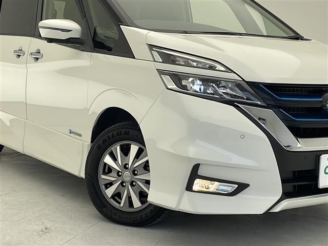 【　電動格納ウインカーミラー　】付いているだけで高級感のＵＰするウィンカー内臓サイドミラー♪もちろん見た目だけでなく、対向車からの視認性の向上につながり、安全度もＵＰ♪／／／／