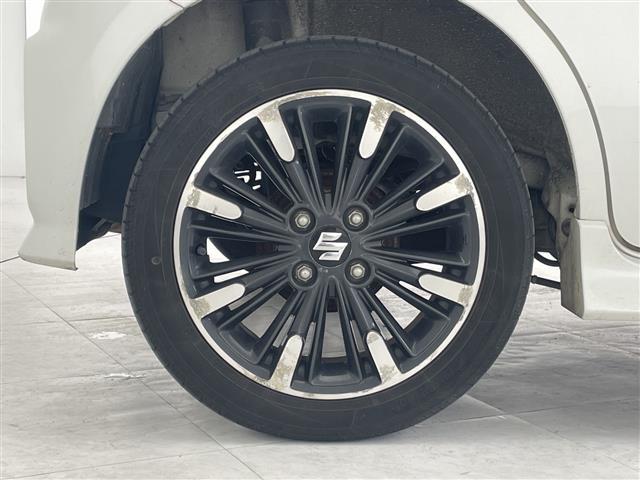 【純正１５インチアルミホイール】専用のアルミなので、お車のイメージにぴったり！！社外のアルミやスタッドレスタイヤも取り扱いございます！！ドレスアップもカスタマイズもお任せください！！