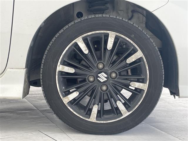 【純正１５インチアルミホイール】専用のアルミなので、お車のイメージにぴったり！！社外のアルミやスタッドレスタイヤも取り扱いございます！！ドレスアップもカスタマイズもお任せください！！