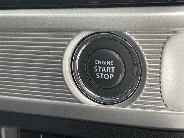 【　スマートキー・プッシュスタート　】鍵を挿さずにポケットに入れたまま鍵の開閉、エンジンの始動まで行えます。