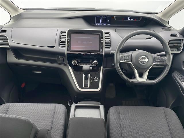 セレナ 純正9型ナビ フルセグTV バックカメラ ETC Bluetooth クルーズコントロール 両側パワースライドドア 踏み間違い防止アシスト 後部座席サンシェード 横滑り防止装置 盗難装置 オートライト(2枚目)