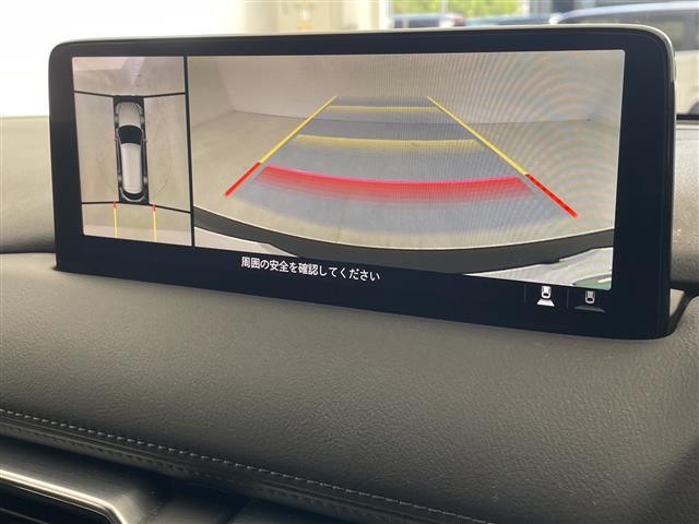 【　全方位カメラ　】上から見下ろしたように駐車が可能です。安心して縦列駐車も可能です。