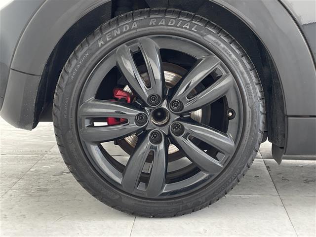 ＭＩＮＩ ジョンクーパーワークス　純正ナビ　Ｂｌｕｅｔｏｏｔｈ　バックカメラ　ＡＵＸ　クルーズコントロール　ヘッドアップディスプレイ　電格ミラー　オートライト　ＬＥＤヘッドライト　オートエアコン　アイドリングストップ　横滑り防止機能（32枚目）