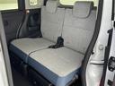 【後部座席】大人が座っても余裕のある広さです!!頭上や足元のスペースも広く取ってあります!