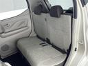 【後部座席】大人が座っても余裕のある広さです！！頭上や足元のスペースも広く取ってあります！