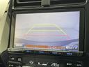 プリウス Ａ　禁煙車　純正９型ナビ　ＤＶＤ　Ｂｌｕｅｔｏｏｔｈ　フルセグＴＶ　トヨタセーフティセンス　前後ドラレコ　ブラインドスポットモニター　ヘッドアップディスプレイ　社外アルミホイール　オートハイビーム　ＥＴＣ（4枚目）