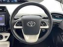 プリウス Ａ　禁煙車　純正９型ナビ　ＤＶＤ　Ｂｌｕｅｔｏｏｔｈ　フルセグＴＶ　トヨタセーフティセンス　前後ドラレコ　ブラインドスポットモニター　ヘッドアップディスプレイ　社外アルミホイール　オートハイビーム　ＥＴＣ（7枚目）