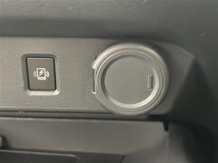 【　置くだけ充電　】ワイヤレス充電ができるＱｉ　（チー）はその上にポンッとスマホを置くだけなので手軽です！！車での充電が驚くほど便利になります！！※対応機種により異なります。 7
