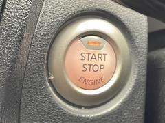 【　スマートキー・プッシュスタート　】鍵を挿さずにポケットに入れたまま鍵の開閉、エンジンの始動まで行えます。 5