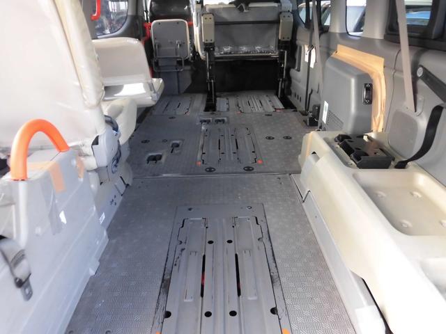 ・福祉車両ＮＶ３５０（車いす４名仕様）入庫しました。車いす４名と５名で合計９名／車いす２名と８名で合計１０名ご乗車いただけます。