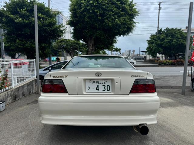 チェイサー ツアラーＶ　１１０系ＭＴ載せ替え公認済み　クスコ車高調　社外アルミ　社外マフラー　追加メーター４連　ターボタイマー　前置きインタークーラー（3枚目）