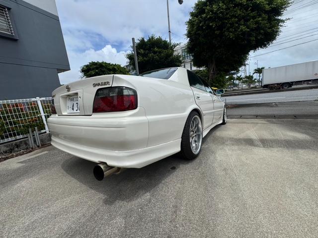 チェイサー ツアラーＶ　１１０系ＭＴ載せ替え公認済み　クスコ車高調　社外アルミ　社外マフラー　追加メーター４連　ターボタイマー　前置きインタークーラー（6枚目）