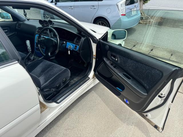 チェイサー ツアラーＶ　１１０系ＭＴ載せ替え公認済み　クスコ車高調　社外アルミ　社外マフラー　追加メーター４連　ターボタイマー　前置きインタークーラー（10枚目）