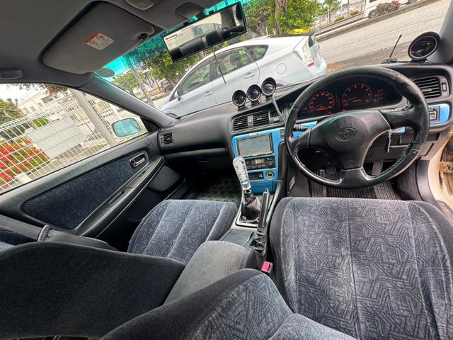 チェイサー ツアラーＶ　１１０系ＭＴ載せ替え公認済み　クスコ車高調　社外アルミ　社外マフラー　追加メーター４連　ターボタイマー　前置きインタークーラー（13枚目）