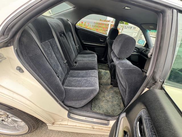 チェイサー ツアラーＶ　１１０系ＭＴ載せ替え公認済み　クスコ車高調　社外アルミ　社外マフラー　追加メーター４連　ターボタイマー　前置きインタークーラー（18枚目）