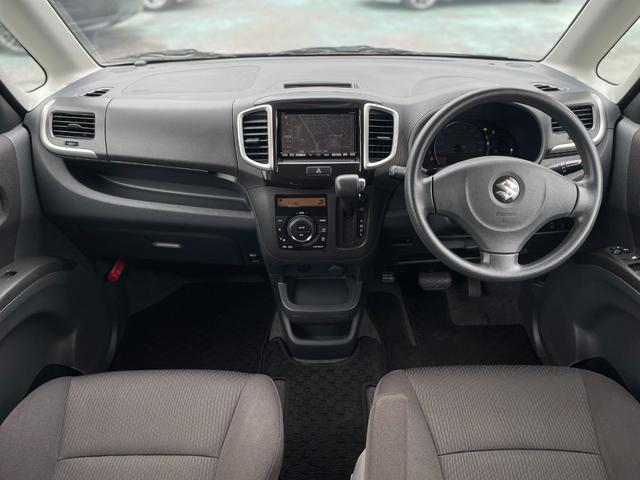 ソリオ Ｘ　フルセグＴＶナビ　左側パワースライドドア　スマートキー　プッシュスタート　純正１４インチアルミホイール（8枚目）