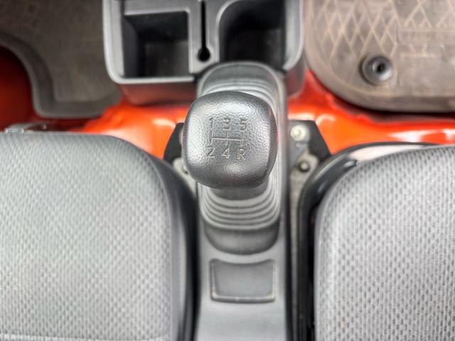 ハイゼットトラック スタンダード　内地中古　２ＷＤ　５速　エアコン　パワステ　修復歴無し（3枚目）