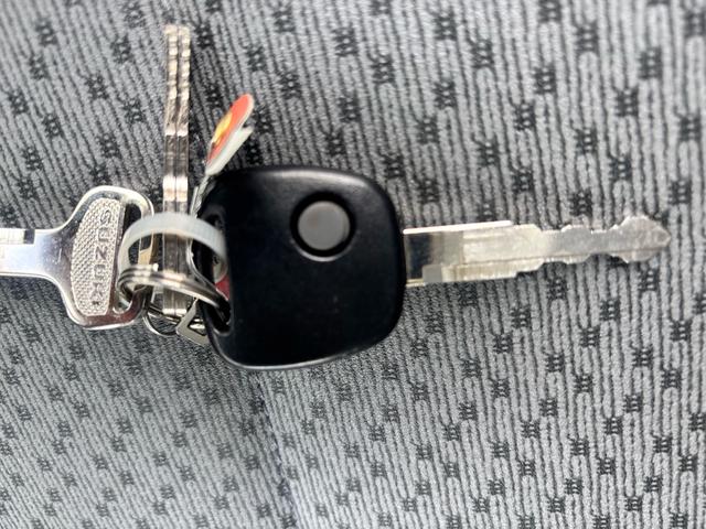 キャリイトラック 　内地中古　オートマチック　エアコン　パワステ　保冷車　パワーウィンドゥ　キーレス　箱、助手席側スライド　修復歴無し（9枚目）