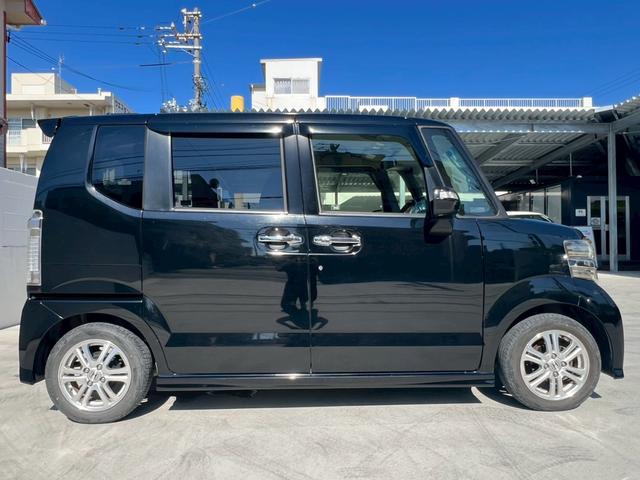 オートエアコン装備なので、お好みの温度を設定すれば自動風量を調節。快適な車内温度を保てます。