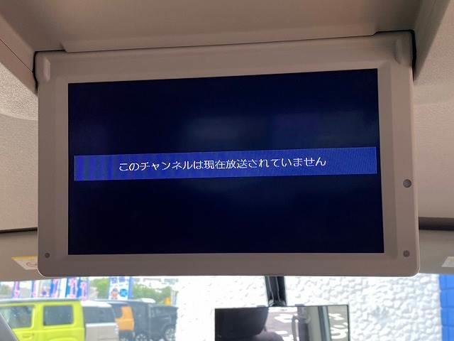 【フリップダウンモニター】家族や仲間とのドライブもこのモニターさえあれば長距離ドライブも盛り上がりますね。