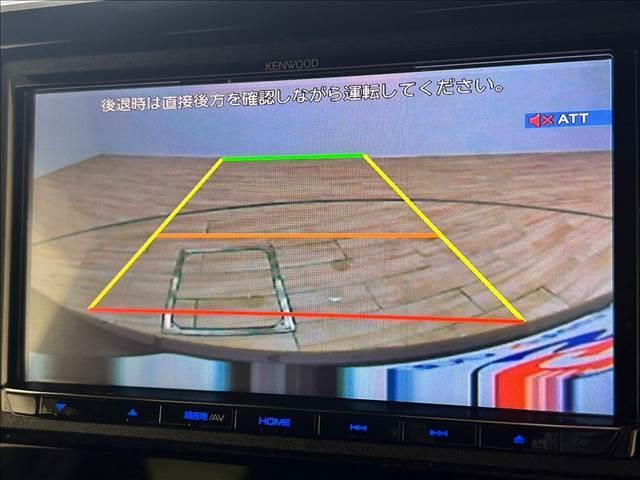 バックカメラ装備で駐車時も安心ですね。