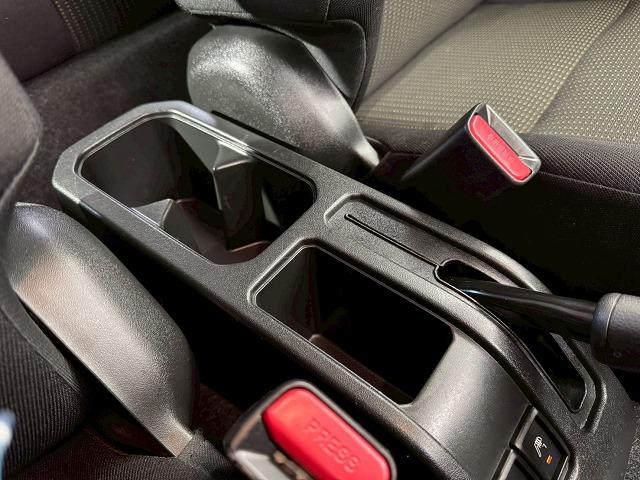 ジムニーシエラ ＪＣ　衝突軽減　車線逸脱　クルーズコントロール　レーンキープ　ＬＥＤヘッドライト　ＥＴＣ　純正１５インチアルミ　専用増設電源ユニット　スペアタイヤハードカバー　純正ナビ　テレビ　バックカメラ　シートヒーター（54枚目）