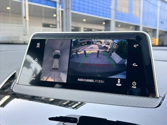 【マルチアラウンドモニター】を装備しております。全周囲カメラで危険察知。狭い駐車場でも安心して駐車できますね。