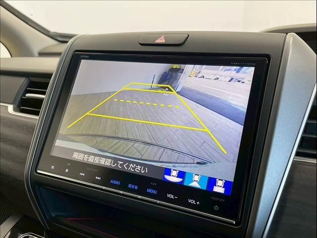 【カラーバックモニター】を装備しております。リアの映像がカラーで映し出されますので日々の駐車や幅寄せなどで安心安全です。