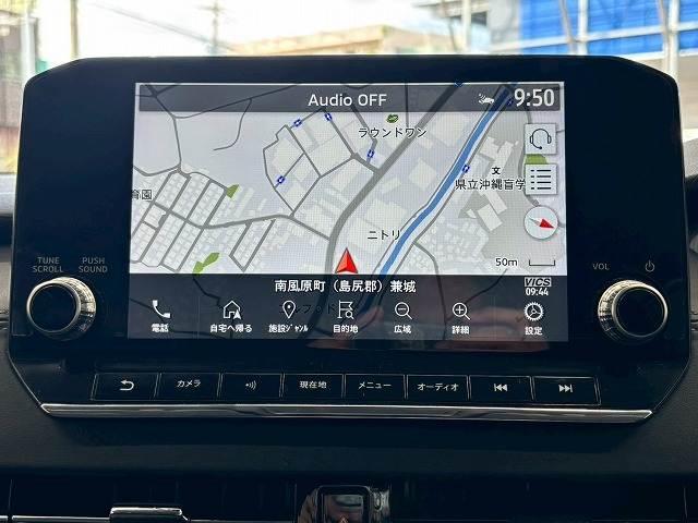 【純正ナビ】一体感のあるナビは、高級感ある車内を演出してくれます。Ｂｌｕｅｔｏｏｔｈ再生などオーディオ機能も充実しておりますので、運転もより楽しめます♪